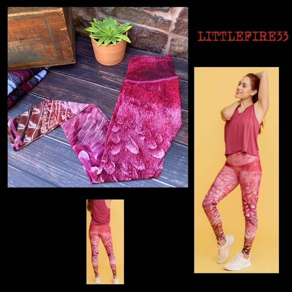 ✨NIYAMA SOL FEATHERS HI WAIST BAREFOOT LEGGING XS - Picture 11 of 11